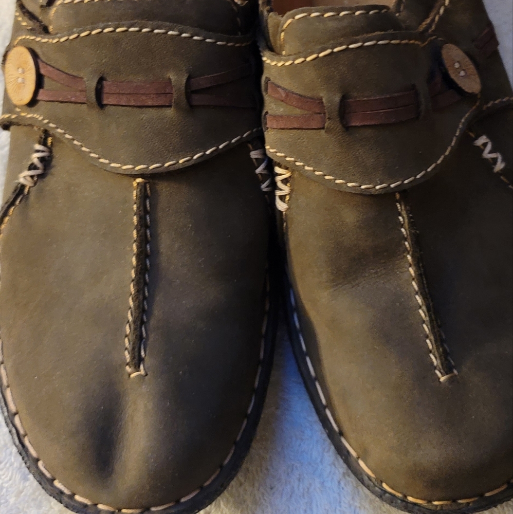 Women slip on shoes Olive Green
